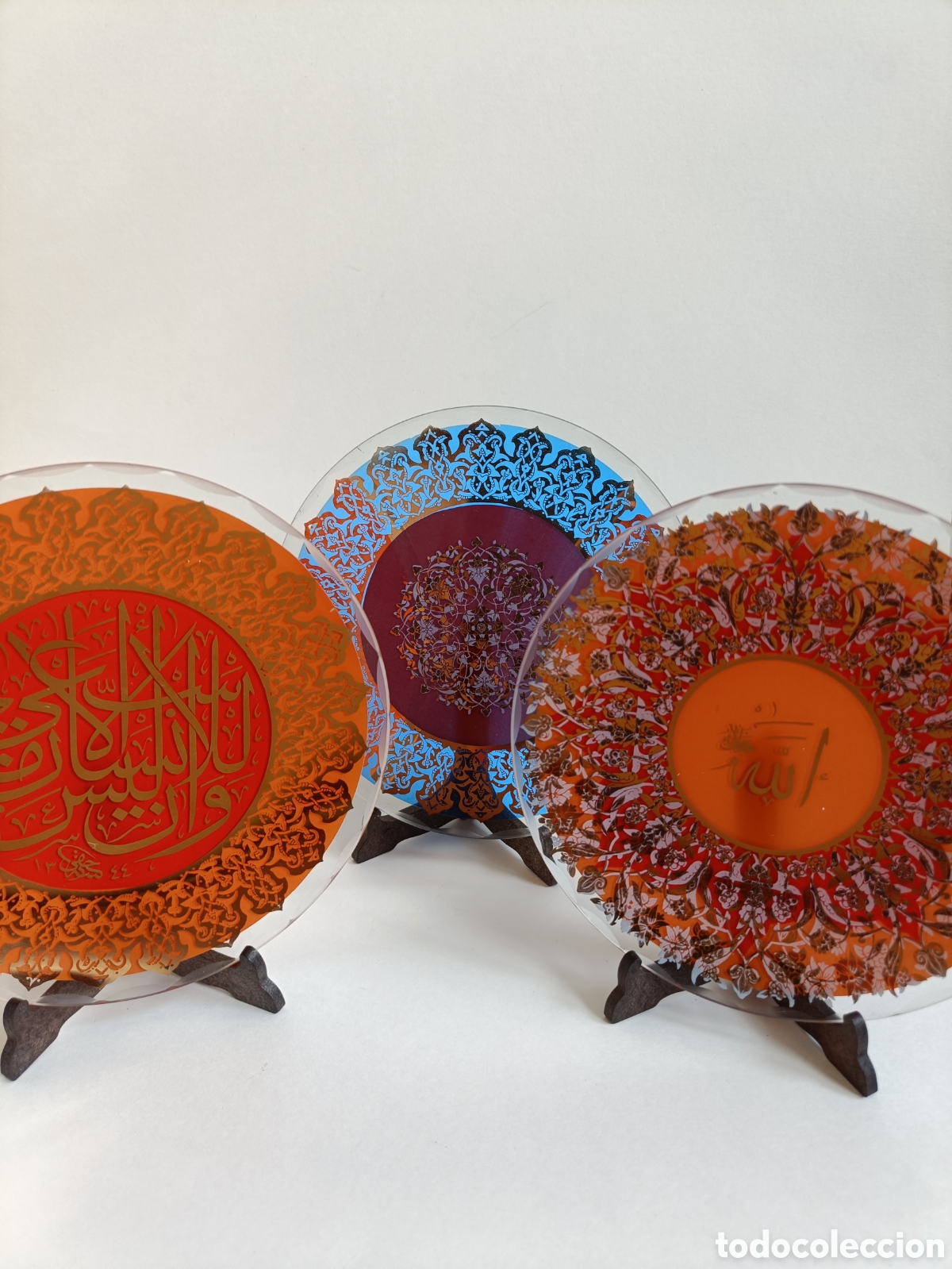 Artesan&iacute;a: Lote de 3 Platos Decorativos de Vidrio con Arte Isl&aacute;mico