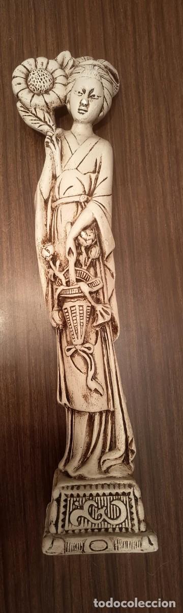 Artesan&iacute;a: Figura decorativa vintage de estilo oriental. dama china con detalles, escayola o s&iacute;mil