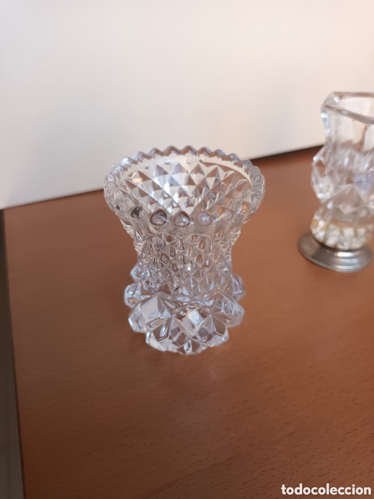 Artesan&iacute;a: Jarr&oacute;n cristal dise&ntilde;o intrincado