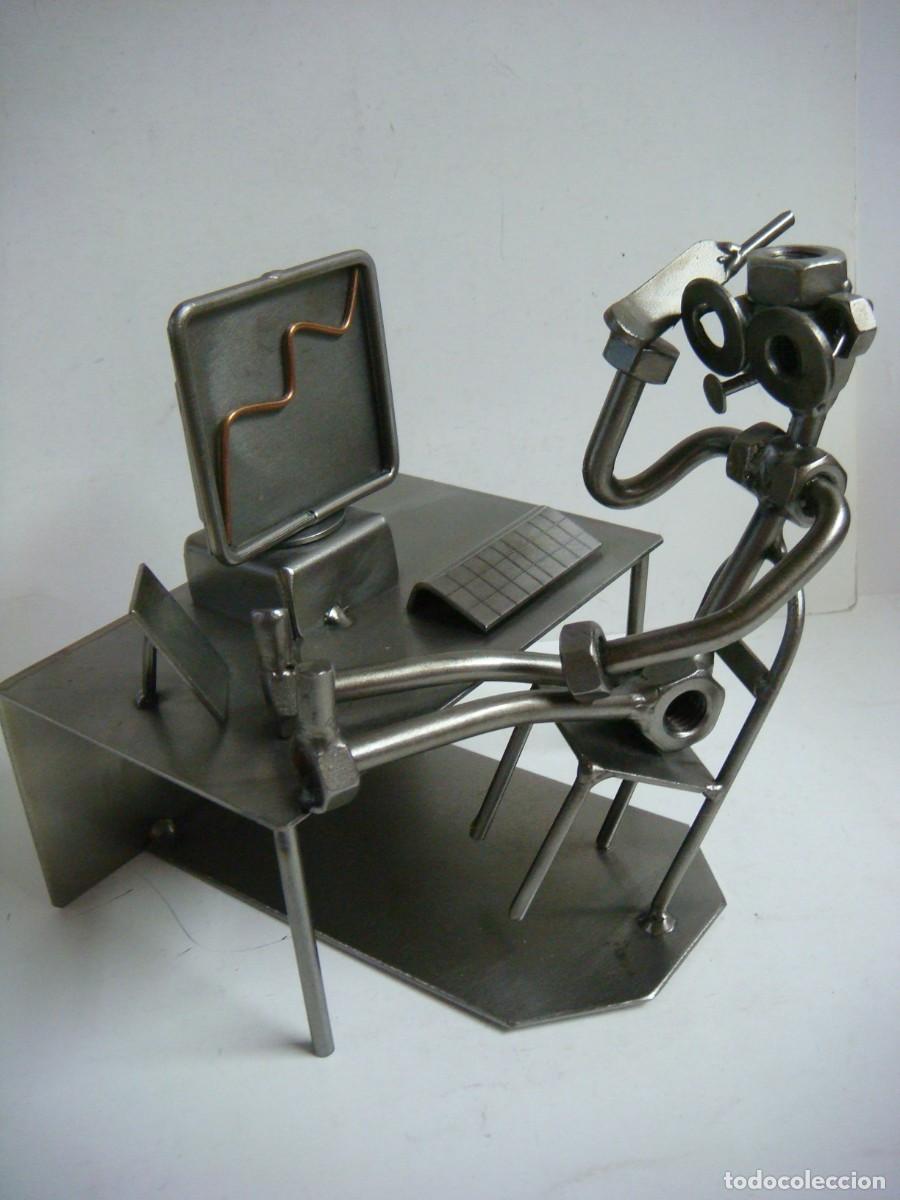 Artesan&iacute;a: FIGURA ARTESANA METALICA ECHA CON TUERCAS,ESCRIBIENO AL ORDENADOR-(&)