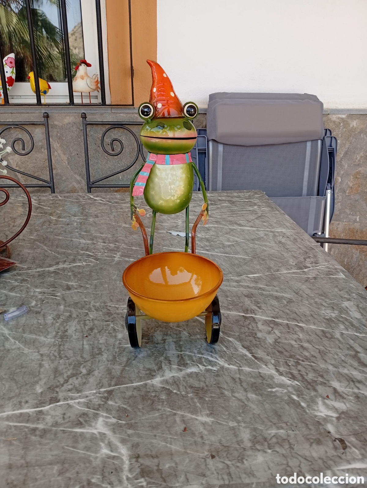 Artesan&iacute;a: Rana con carro exterior