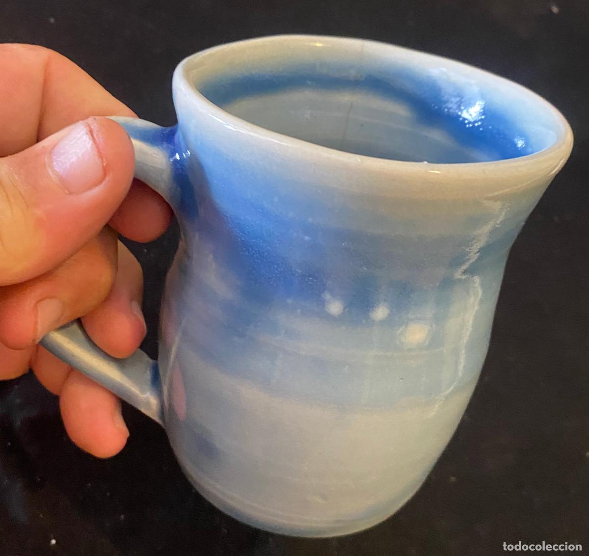 Artesan&iacute;a: Taza de cer&aacute;mica azul esmaltada. Para caf&eacute;s, desayunos, cerveza, etc. 30 cl. Como nueva.