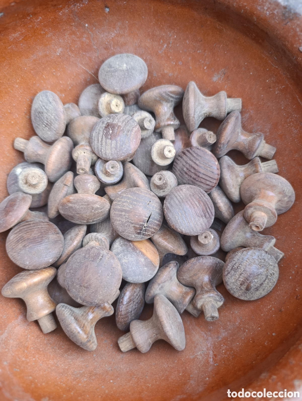 Artesanato e Manualidades: Lote de 40 tiradores de madera rustico.
