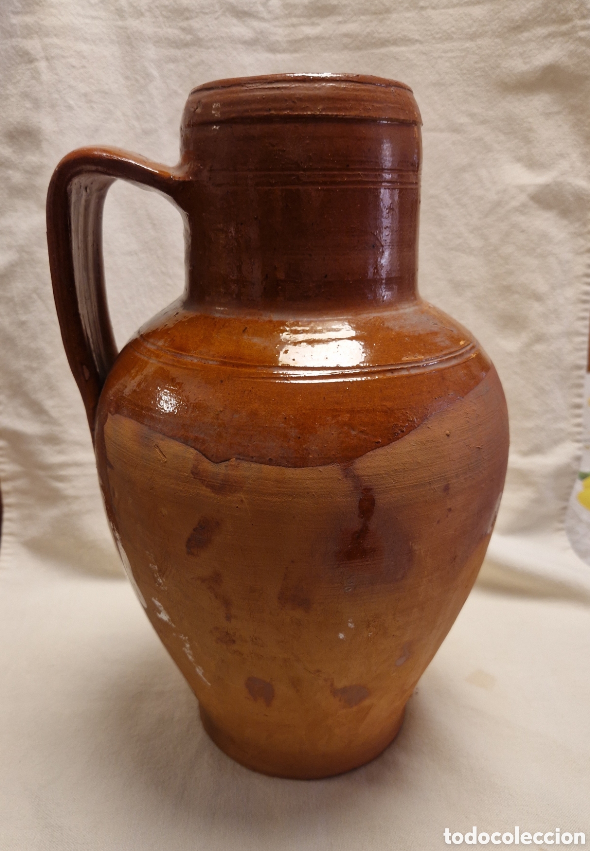 Artesan&iacute;a: Gran tinaja de barro cocido