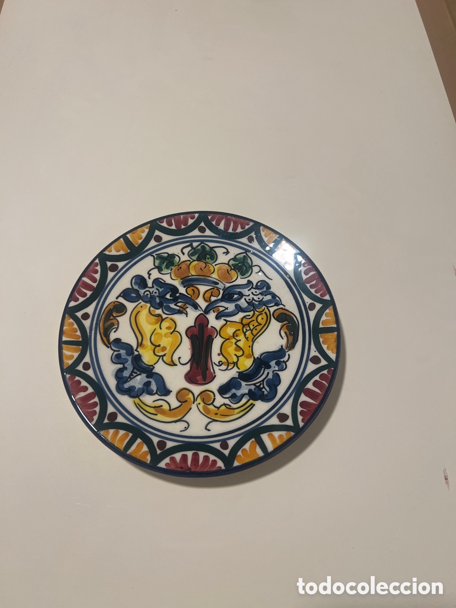Artesan&iacute;a: Plato cer&aacute;mica pintado a mano