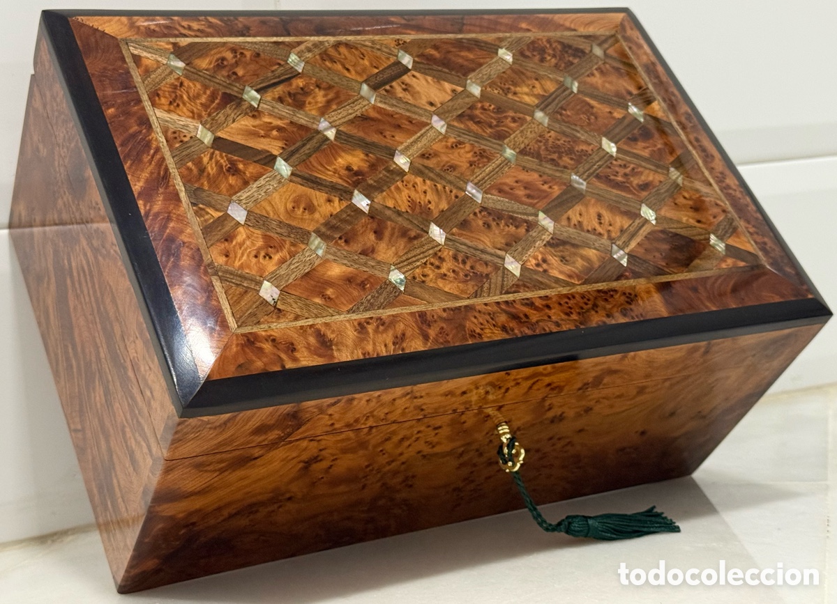 Artesan&iacute;a: EXCLUSIVO GRAN CAJA/COFRE MADERA TUYA Y N&Aacute;CAR