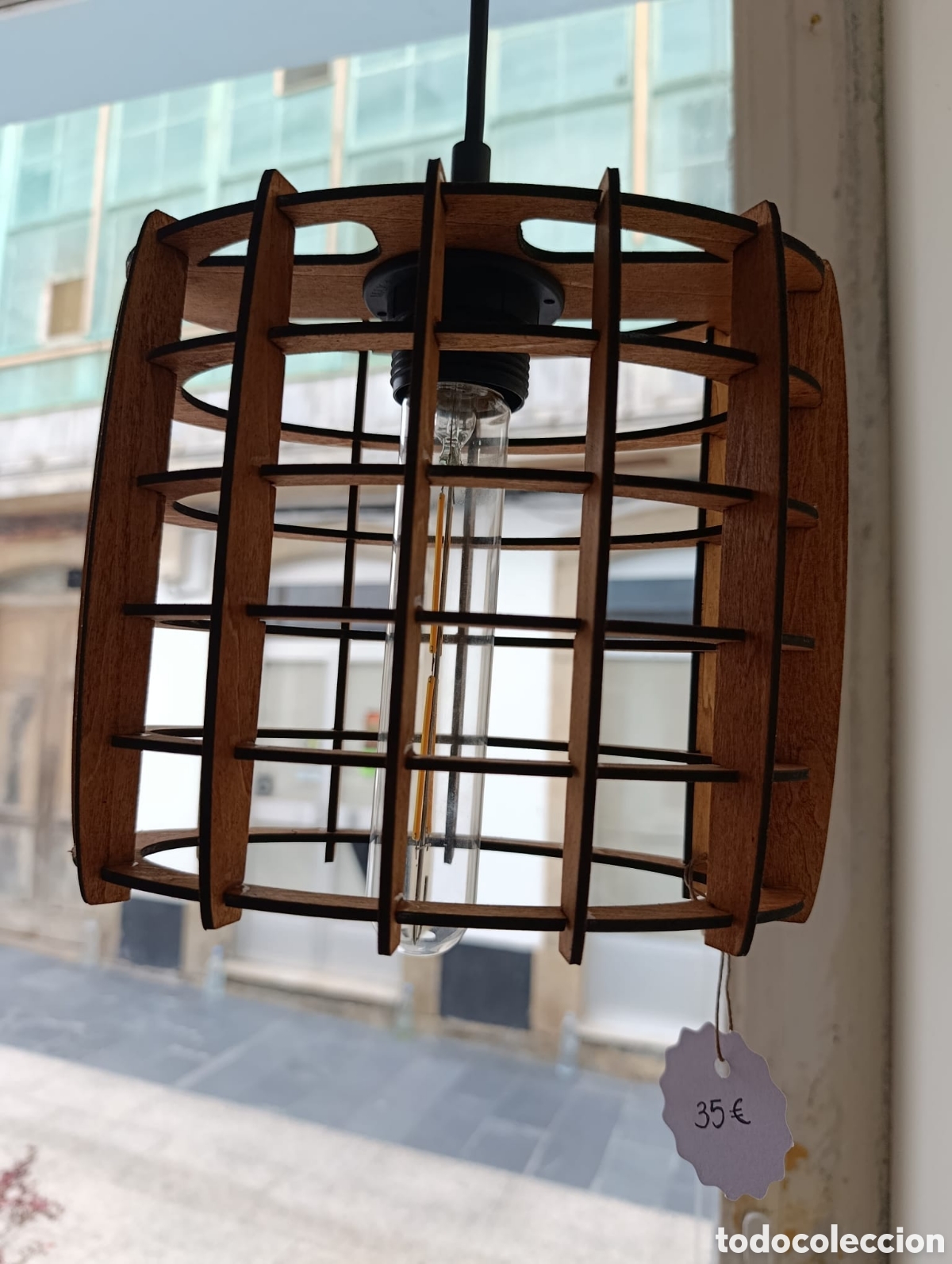 Artesan&iacute;a: L&aacute;mpara con madera de tilo