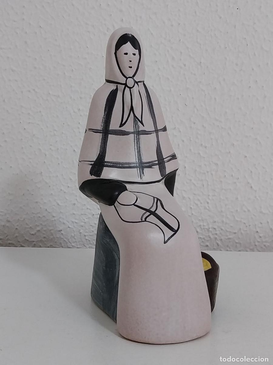 Artesan&iacute;a: Figura de Cer&aacute;mica de Verd&uacute; Artfang - Hecha a Mano