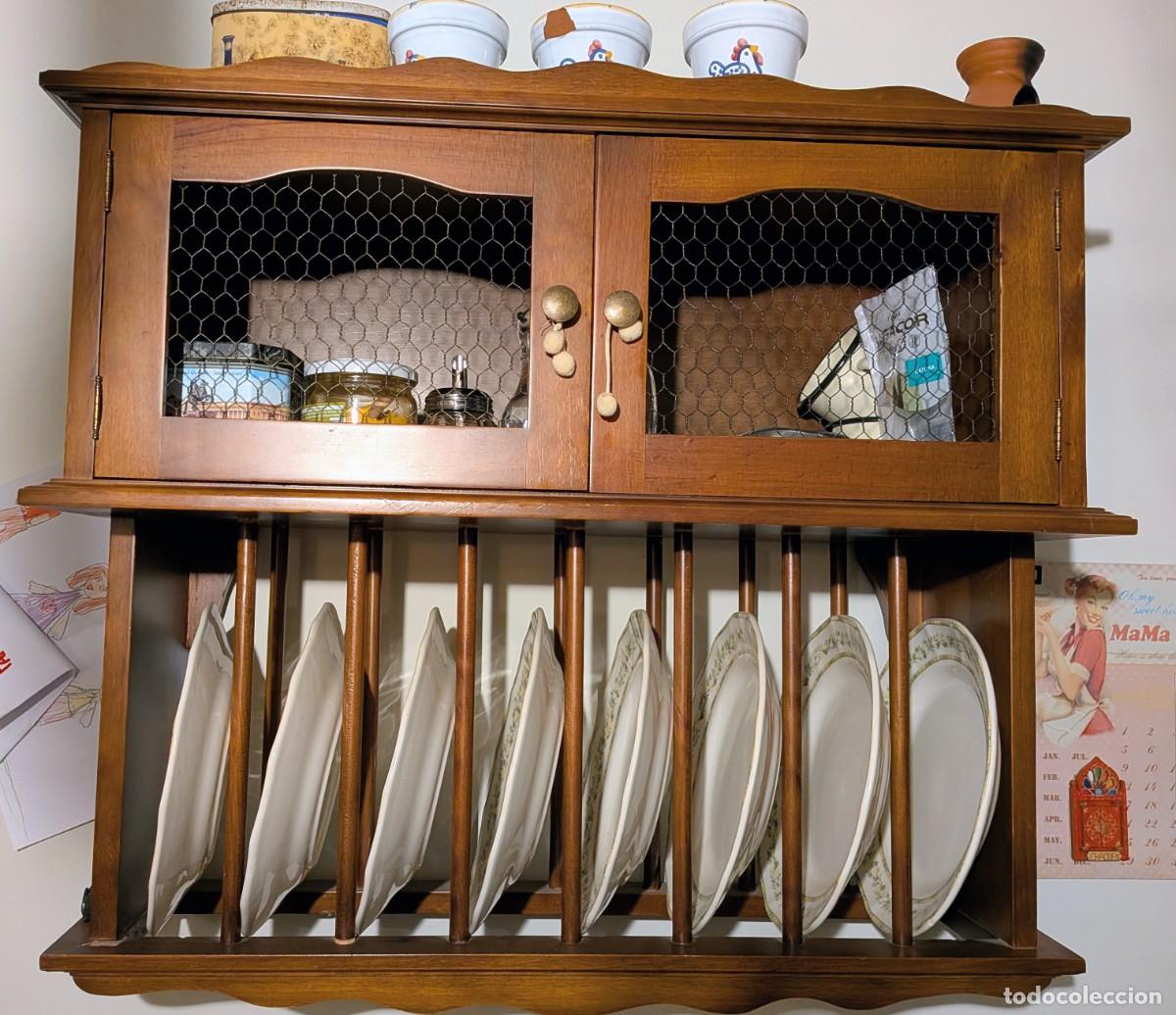 Artesan&iacute;a: Platero de madera y puertas de gallinero.