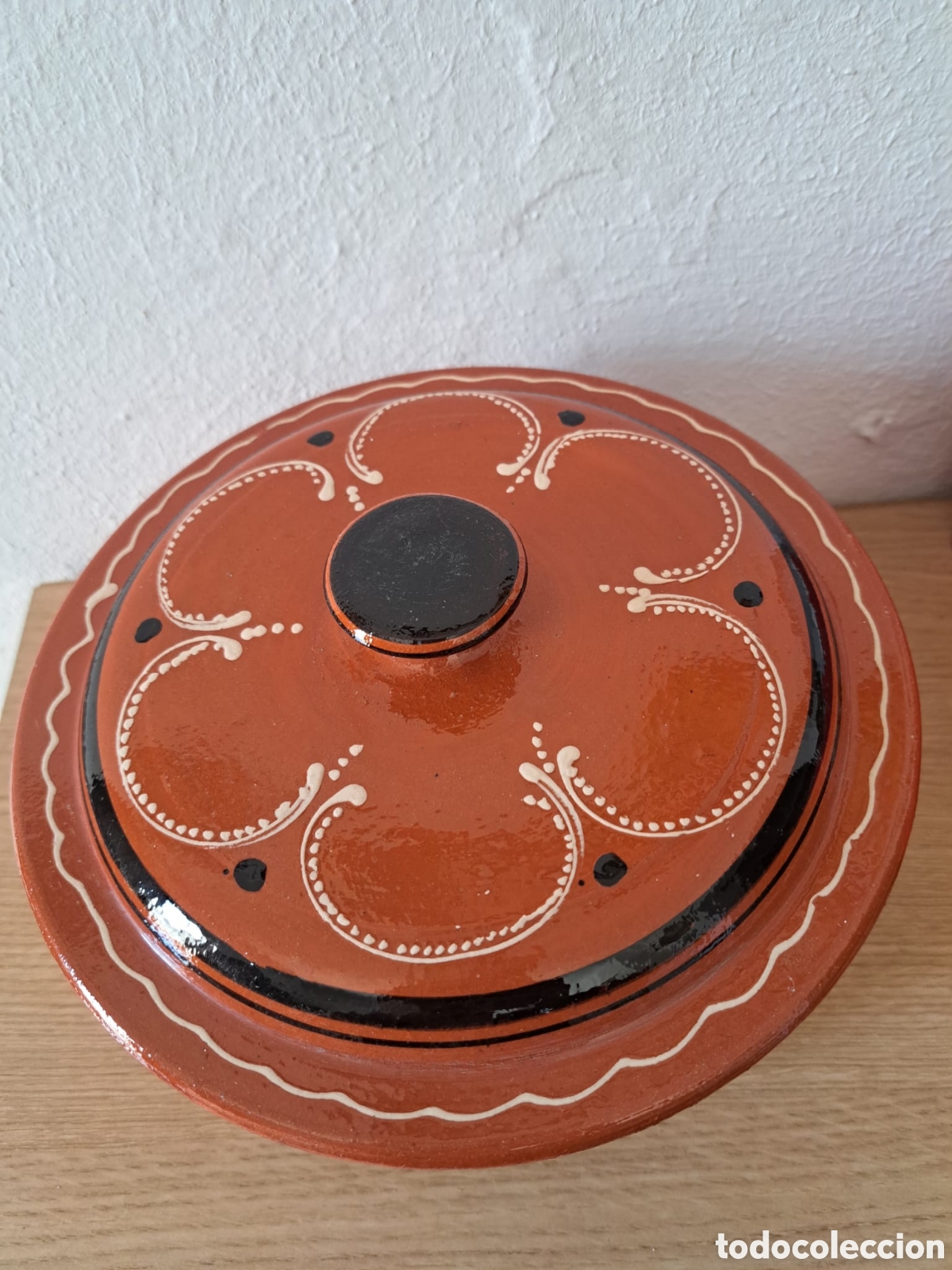 Artesan&iacute;a: Cazuela de barro pintada a mano