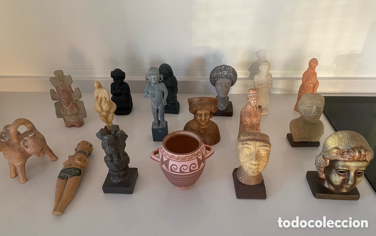 Artesan&iacute;a: Colecci&oacute;n de r&eacute;plicas de arte y figuras arqueol&oacute;gicas en cer&aacute;mica.