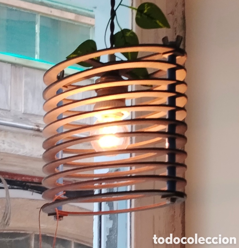 Artisanat: L&aacute;mpara de madera de tilo