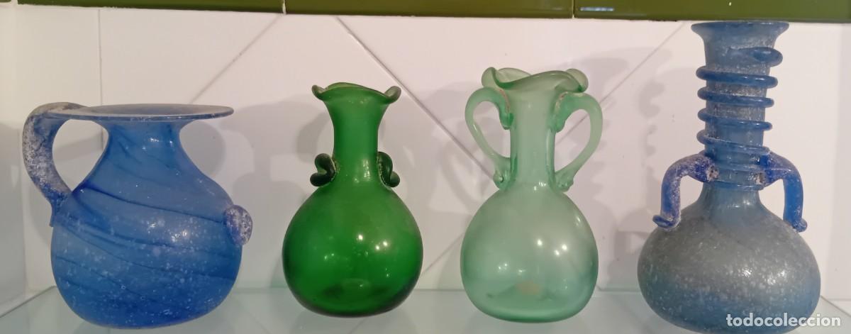 Artesan&iacute;a: Reproduccion de 4 botellas de vidrio soplado romano.Unguentarios