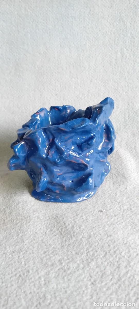 Artesan&iacute;a: Peque&ntilde;o jarron artesanal cubista.10 cm altura