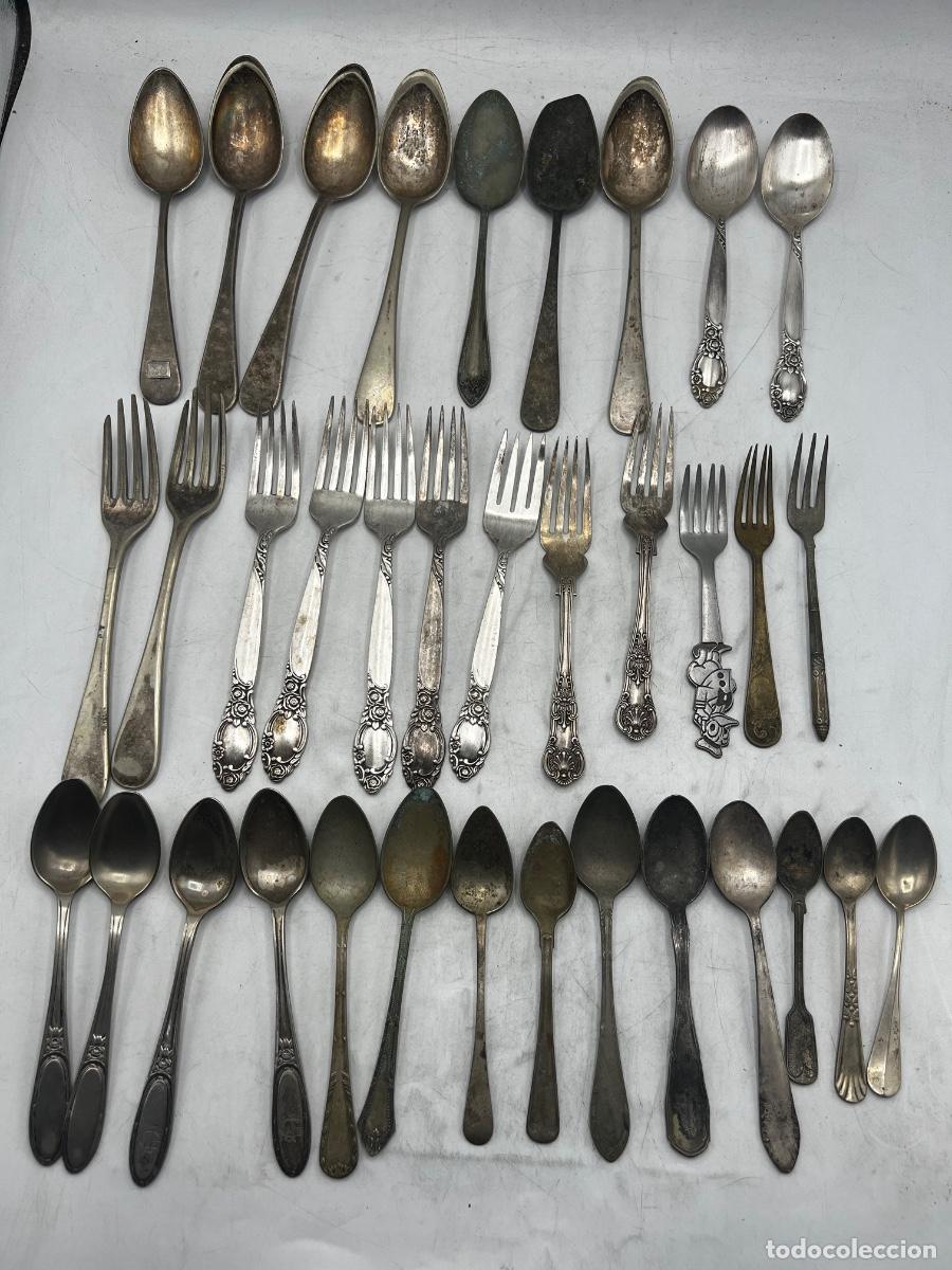 Artesan&iacute;a: LOTE DE 35 CUBIERTOS DE METAL. VER FOTOS.