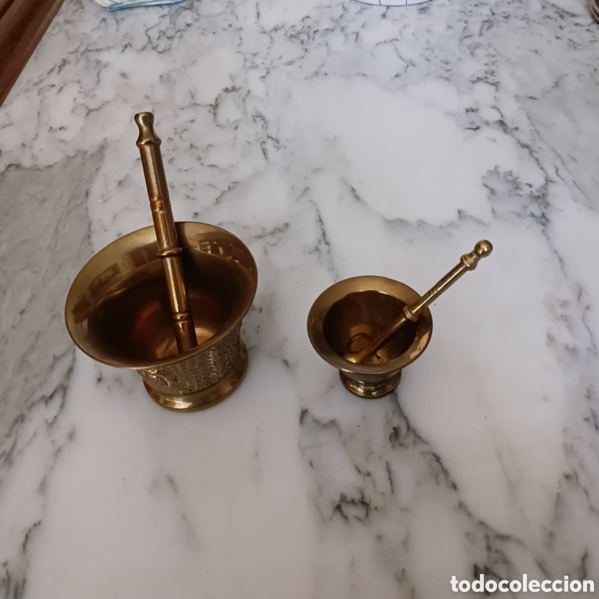 Artesan&iacute;a: 2 almireles,de bronce dorado