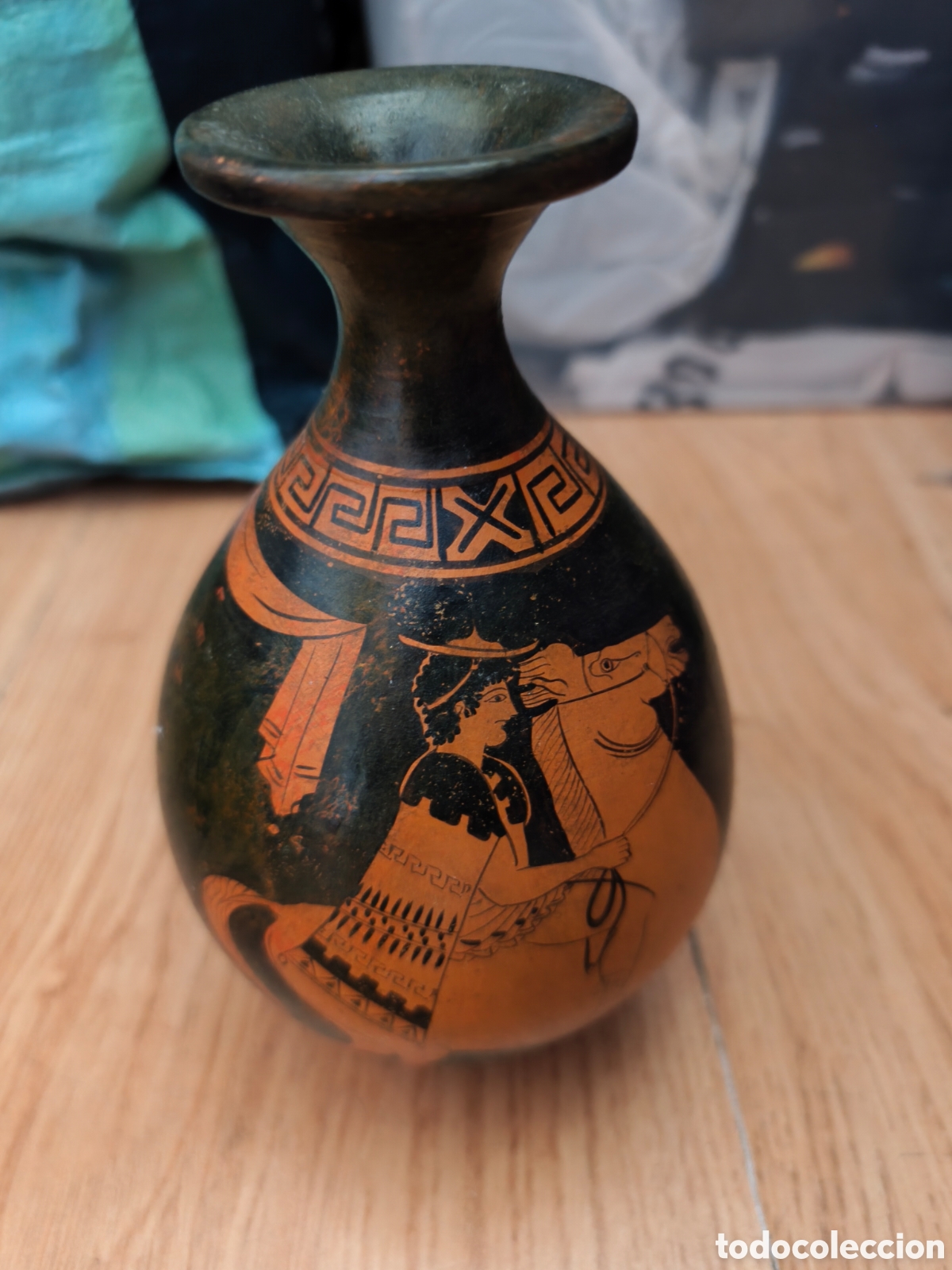 Artesan&iacute;a: Vasija Griega R&eacute;plica de Museo &ndash; Ar&iacute;balo de Karmiris (Periodo &Aacute;tico 500 a.C.)