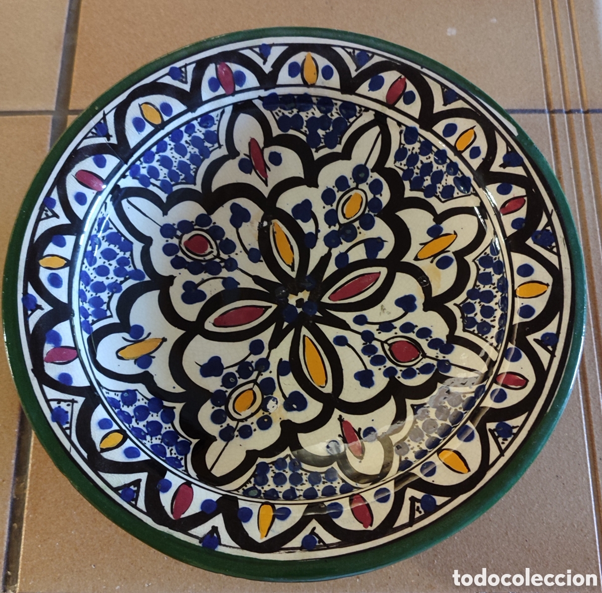 Artesan&iacute;a: Plato de cer&aacute;mica decorativo