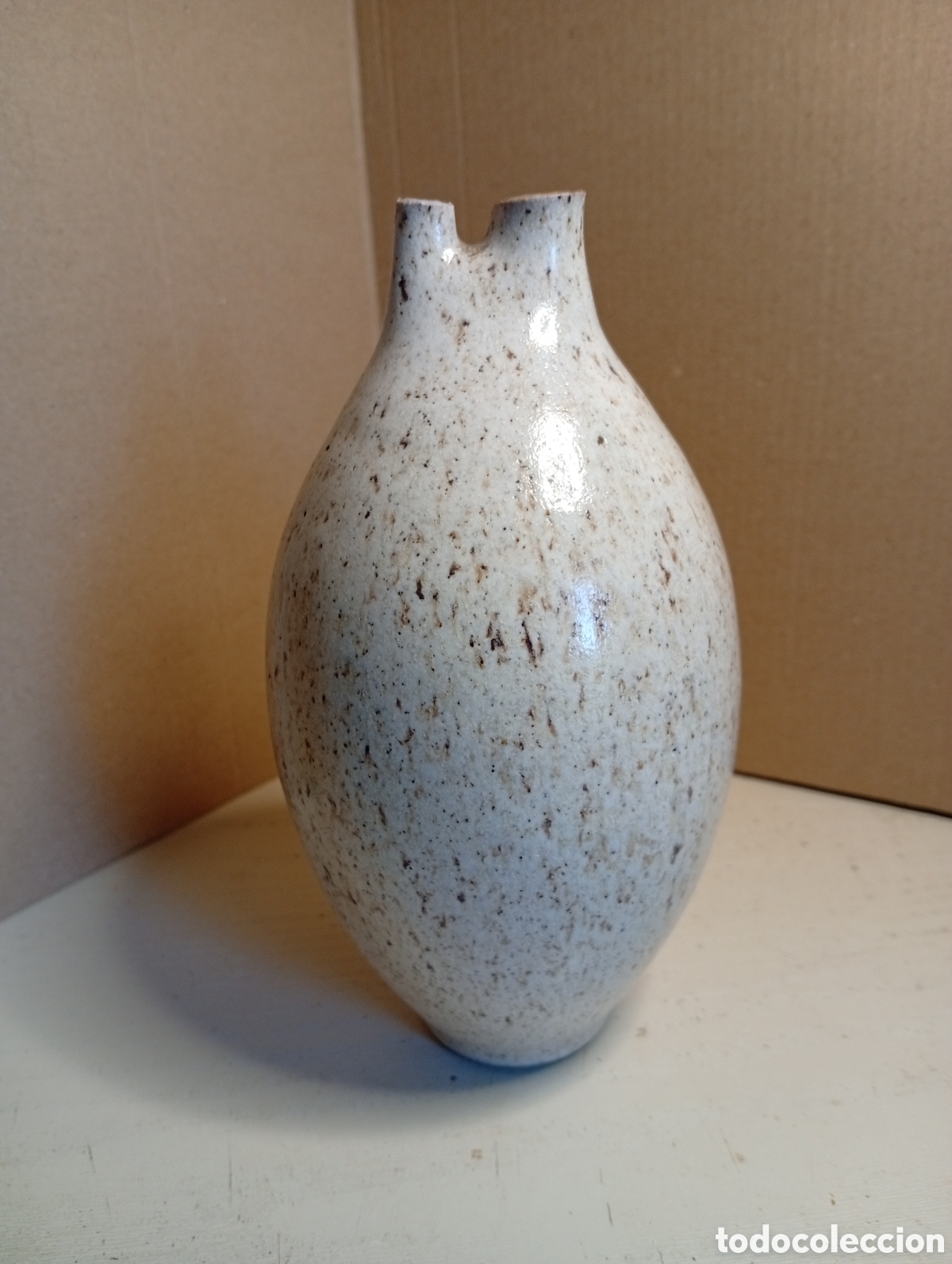 Artesan&iacute;a: Jarr&oacute;n ceramica o gres