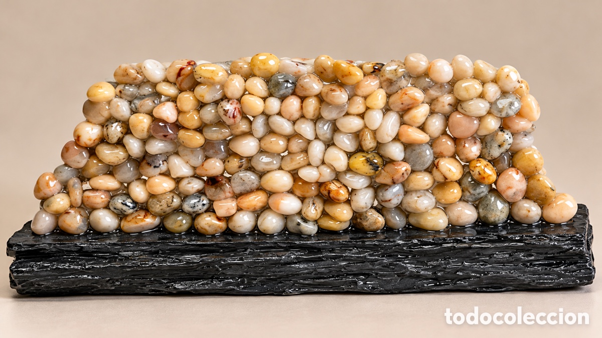 Artesan&iacute;a: Cordillera 3. Realizada con piedras del Mediterr&aacute;neo sobre piedra de la Alpujarra