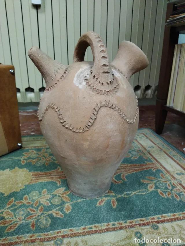 Artesan&iacute;a: Botijo de barro artesanal
