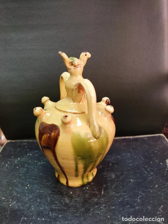 Artesan&iacute;a: Botijo de cer&aacute;mica con asas y picos
