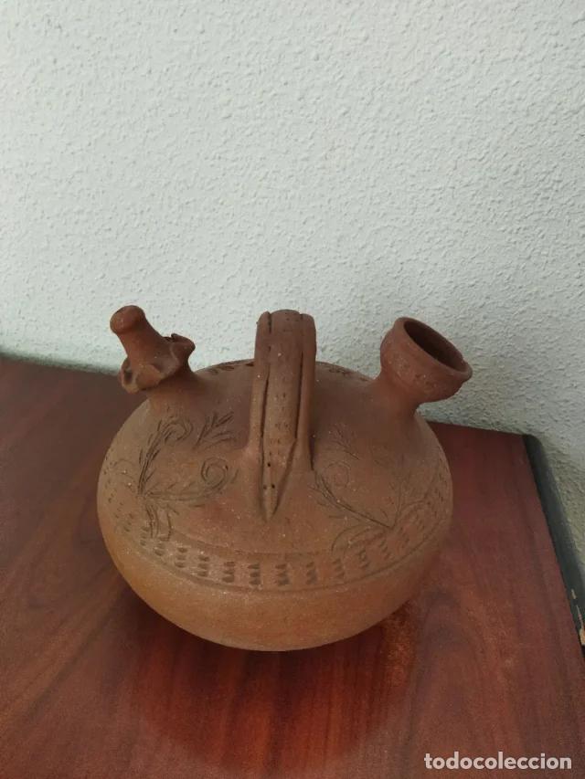 Artesan&iacute;a: Botijo de barro con asa y decorado - Foto 1