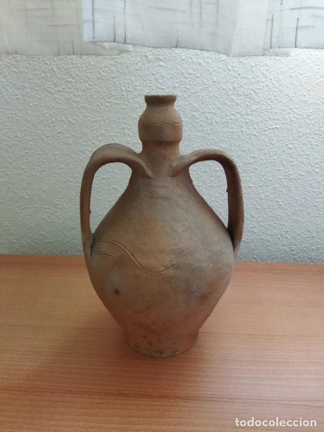 Artesan&iacute;a: Botijo de barro antiguo de Priego