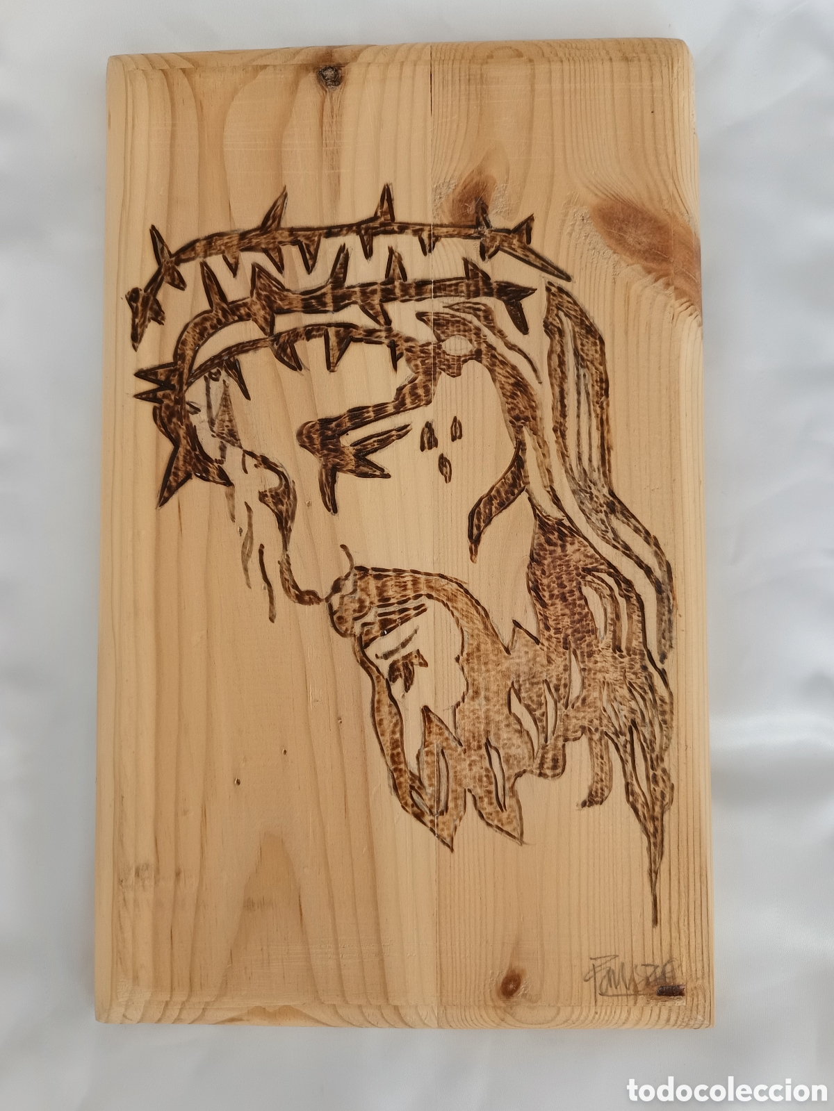 Artesan&iacute;a: ROSTRO DE JES&Uacute;S CON CORONA DE ESPINAS PIROGRABADO EN MADERA