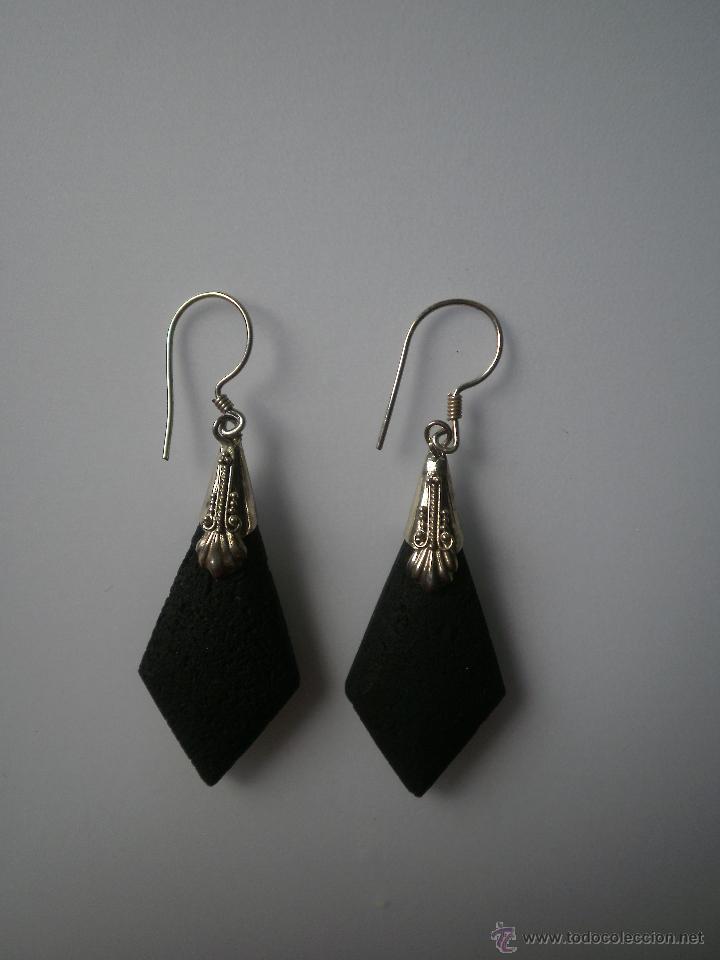 Artesan&iacute;a: Pendientes de lava negra. - Foto 1