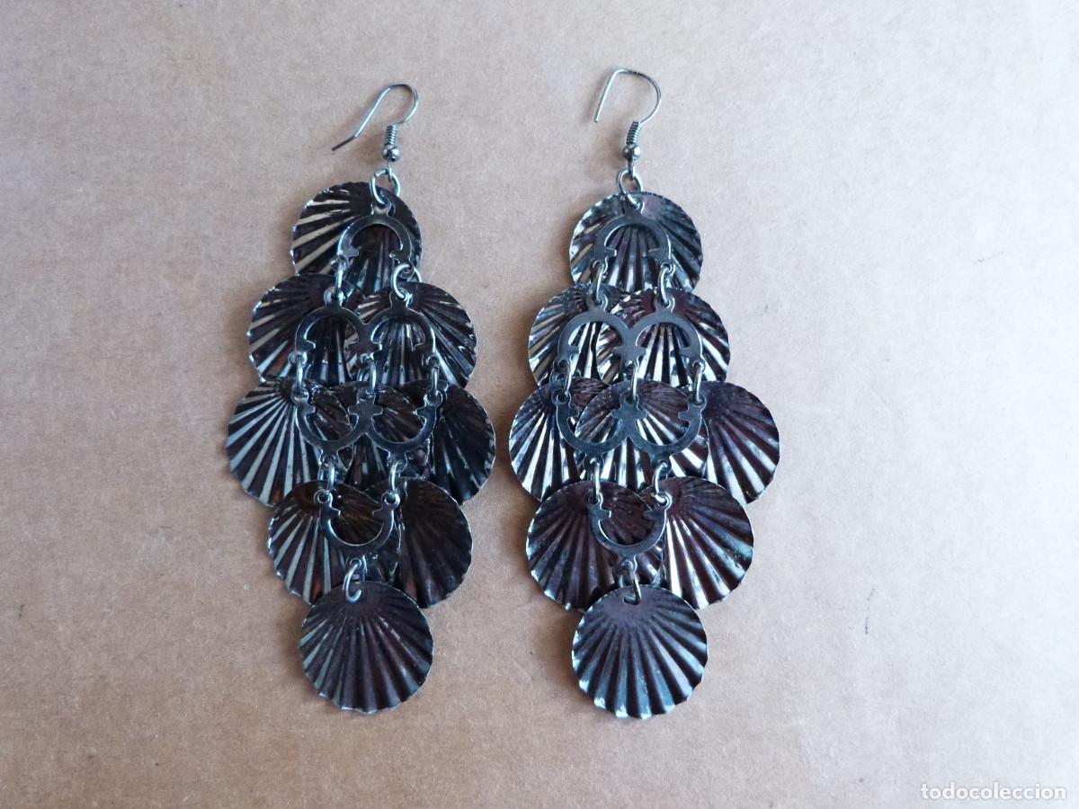 Artesan&iacute;a: Pendientes de conchas en metal - Foto 3