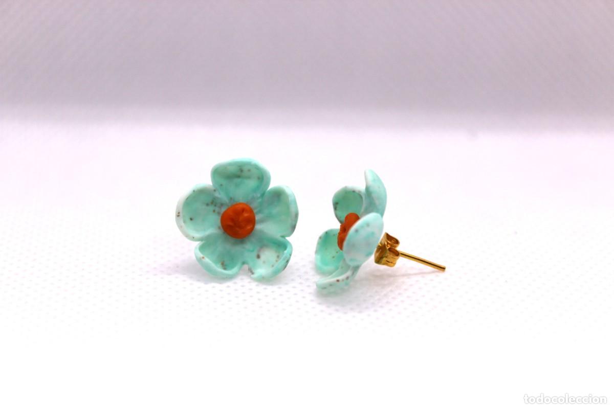 Artesan&iacute;a: Pendientes de arcilla con forma de flor. - Foto 2