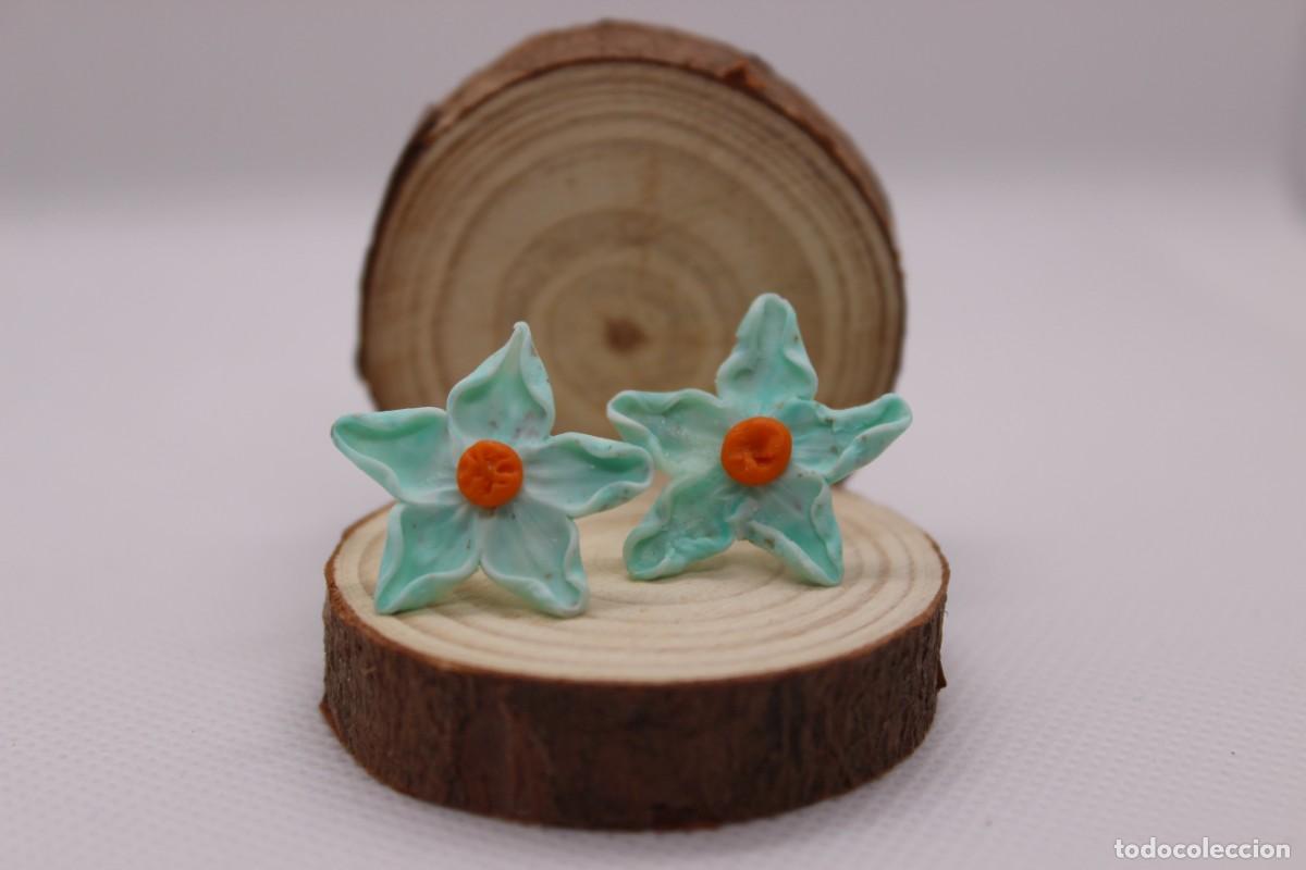 Artesan&iacute;a: Pendientes de arcilla con forma de flor. - Foto 3