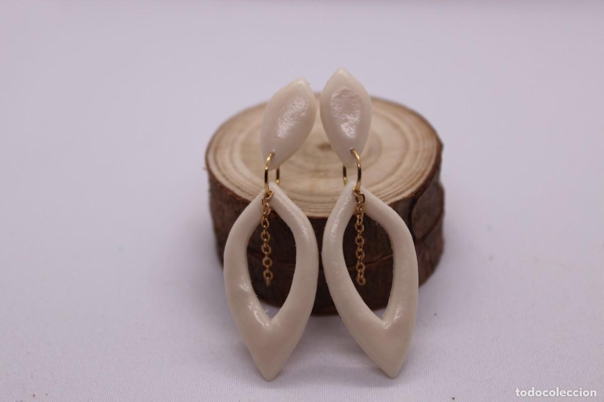 Artesan&iacute;a: Lindos pendientes de arcilla blancos. - Foto 1