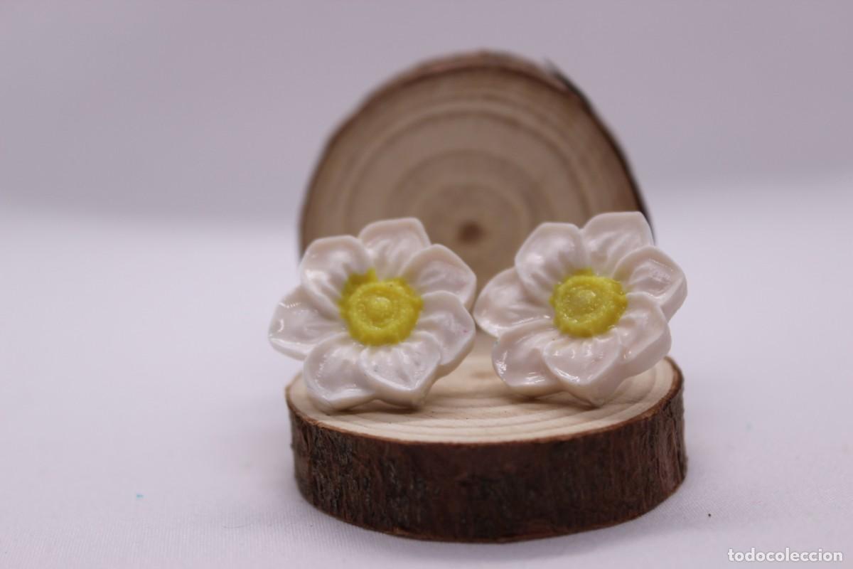 Artesan&iacute;a: Lindos pendientes de flor de arcilla. - Foto 3