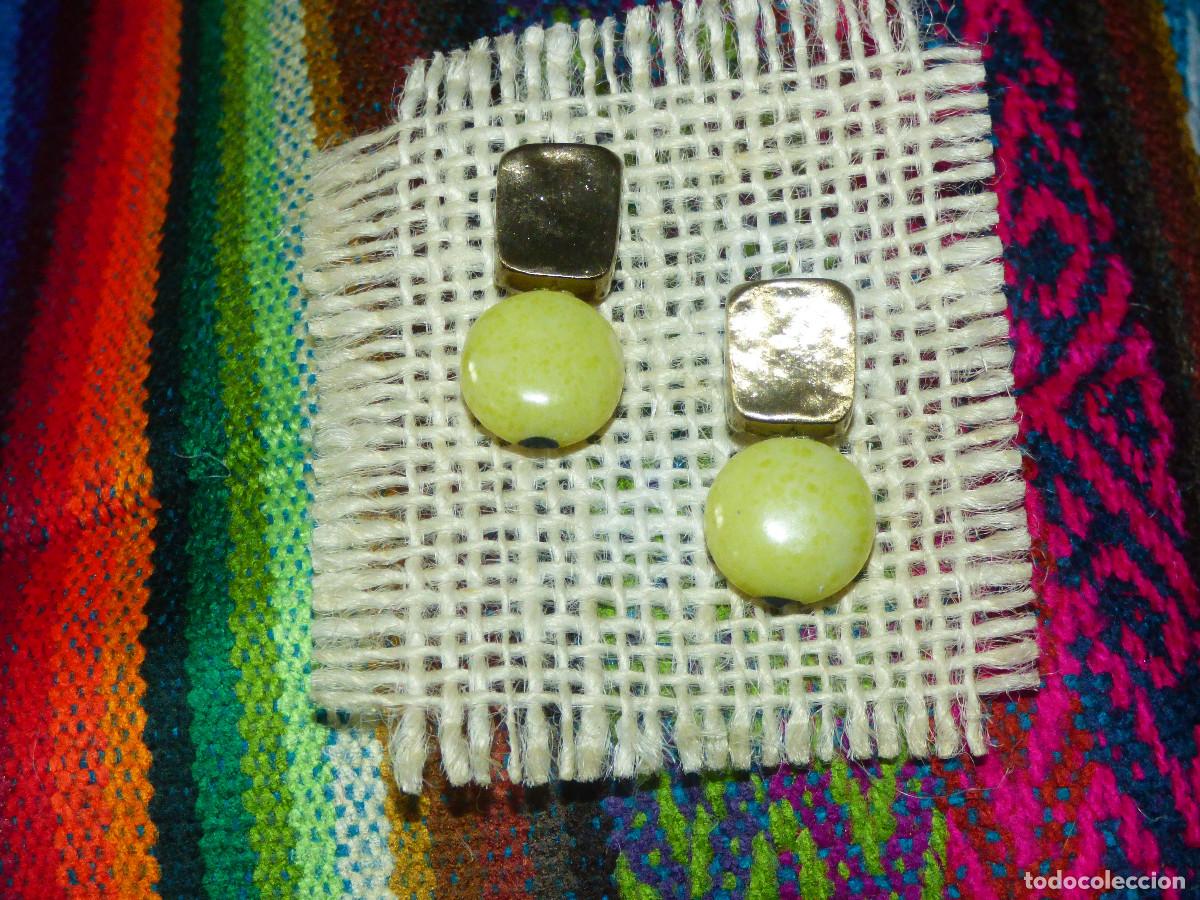 Artesan&iacute;a: Pendientes artesanos.