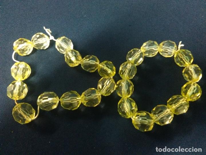 Artesan&iacute;a: DOS PUSERAS DE PLASTICO AMARILLO - Foto 1