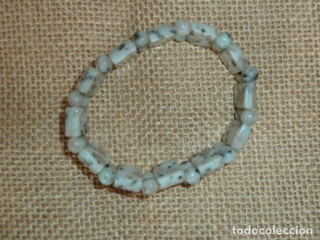 Artesan&iacute;a: Pulsera el&aacute;stica. Piezas m&aacute;rmol - Foto 2