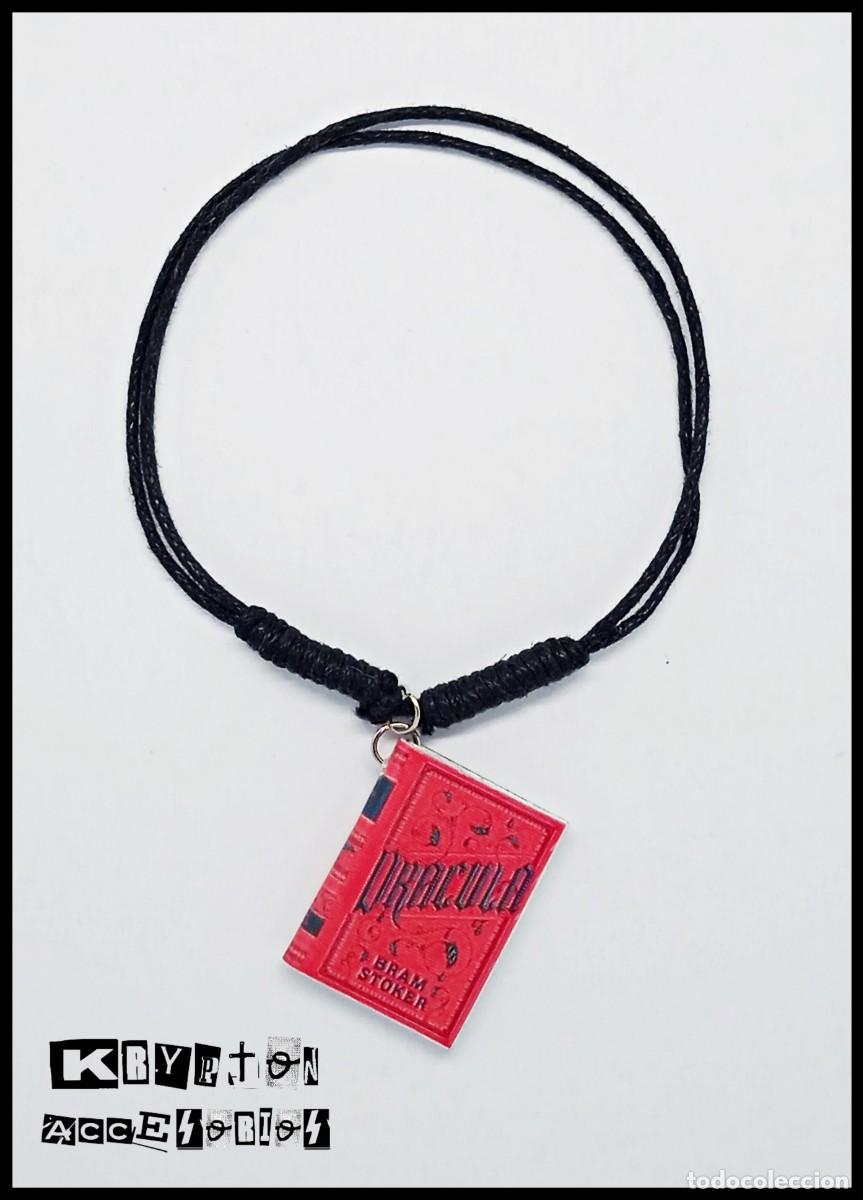 Artesan&iacute;a: Pulsera DRACULA - Mini Libro - Gotico - Clasico - Vampiro - Complemento - Ajustable - Hecha a Mano - Foto 1