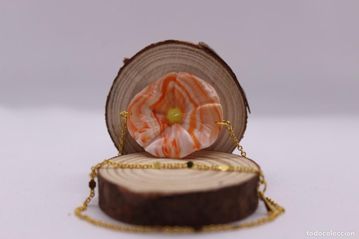Artesan&iacute;a: Pulsera de flor anaranjada. - Foto 1