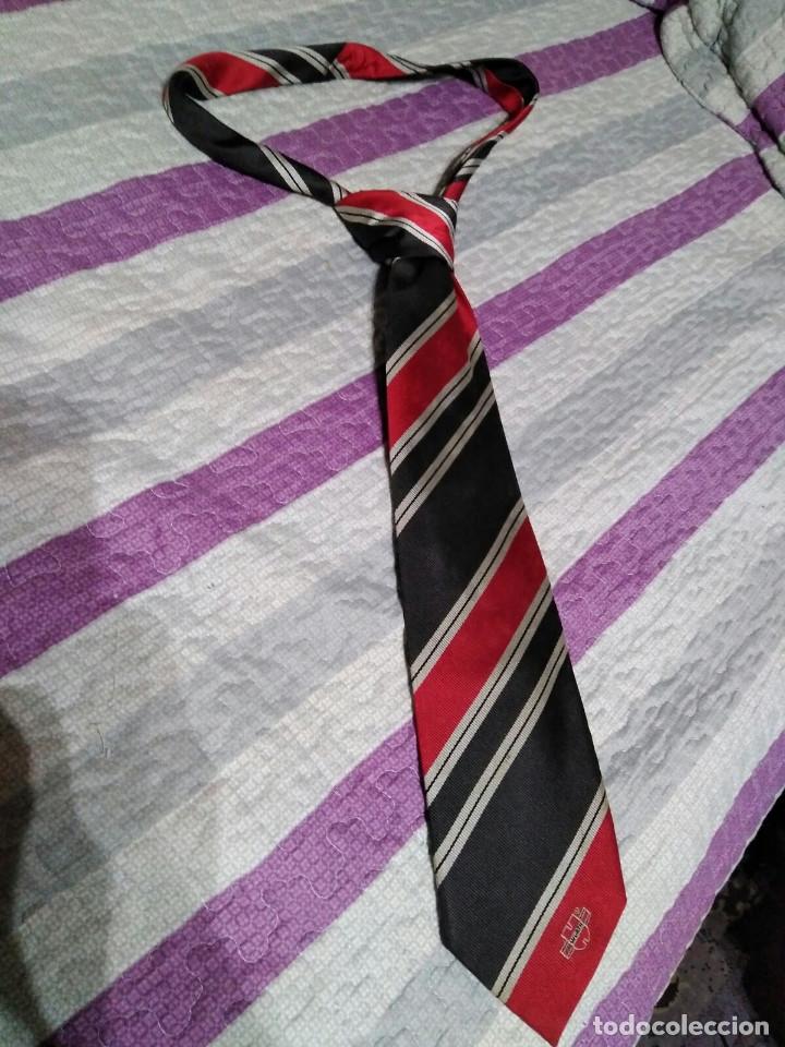 Artesan&iacute;a: CORBATA DE LA COMPA&Ntilde;IA WURTH - Foto 1