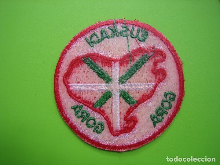 Artesan&iacute;a: Escudo bordado Euskadi - Foto 2