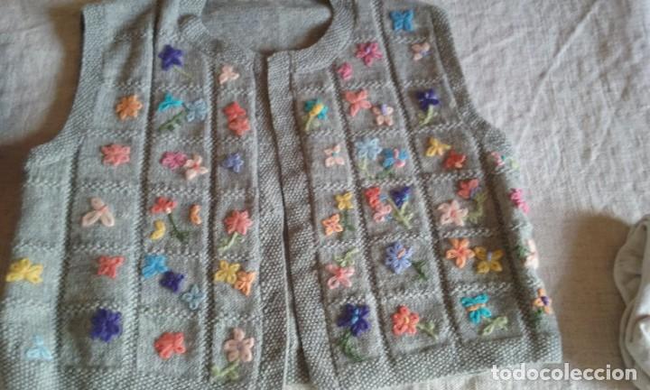 Artesan&iacute;a: chaleco con flores - Foto 1