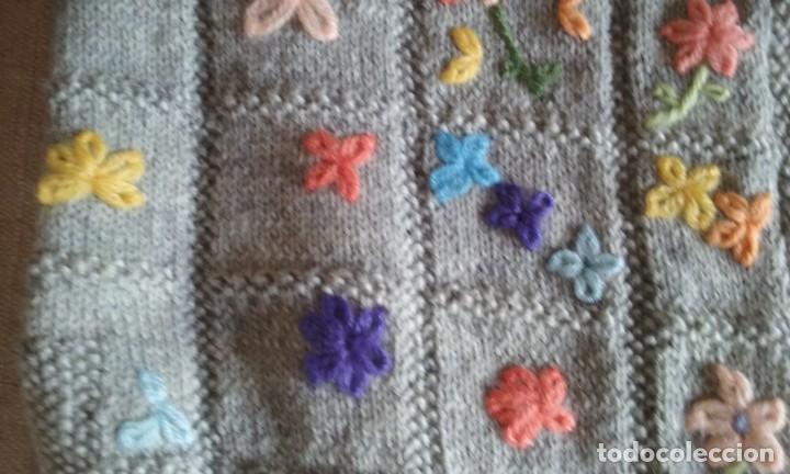 Artesan&iacute;a: chaleco con flores - Foto 4