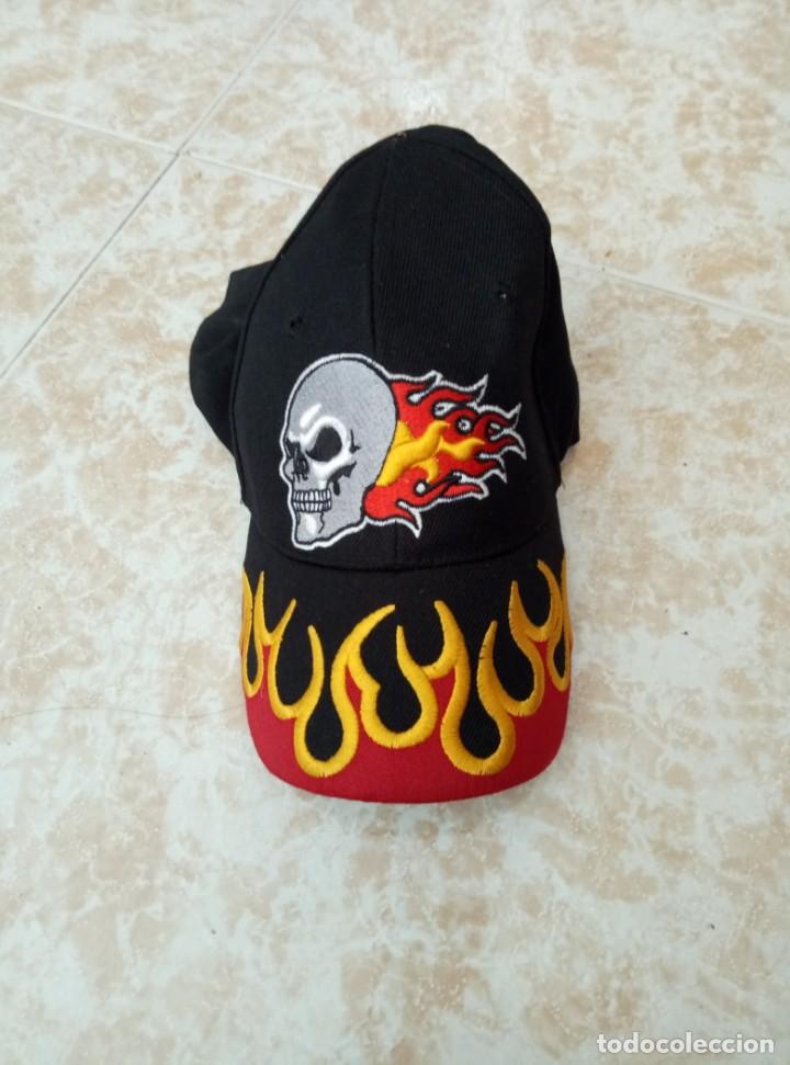Artesan&iacute;a: Gorra con calavera y llamas - Foto 1
