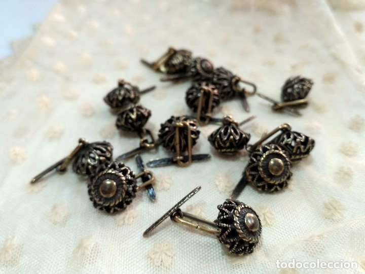 Artesan&iacute;a: Bot&oacute;n de lat&oacute;n para traje tradicional - Foto 4