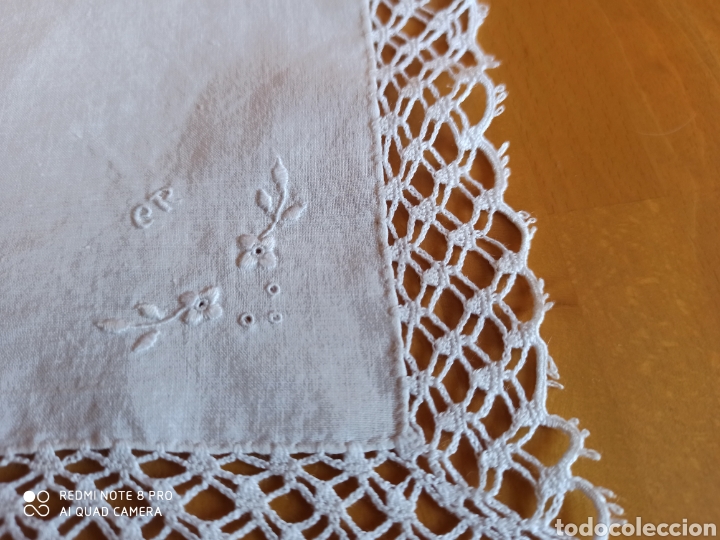 Artesan&iacute;a: Pa&ntilde;uelo antiguo con puntilla - Foto 1