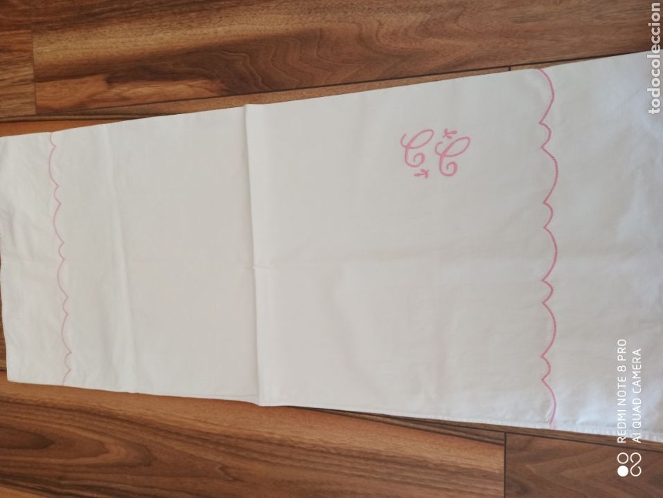 Artesan&iacute;a: Almohada bordada - Foto 3