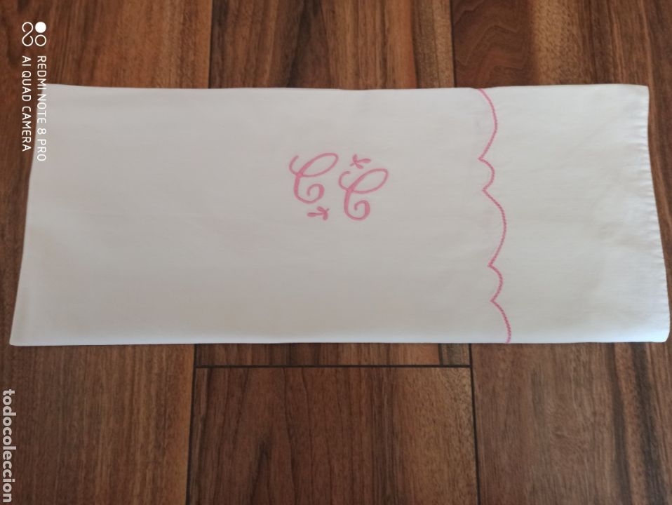 Artesan&iacute;a: Almohada bordada - Foto 2