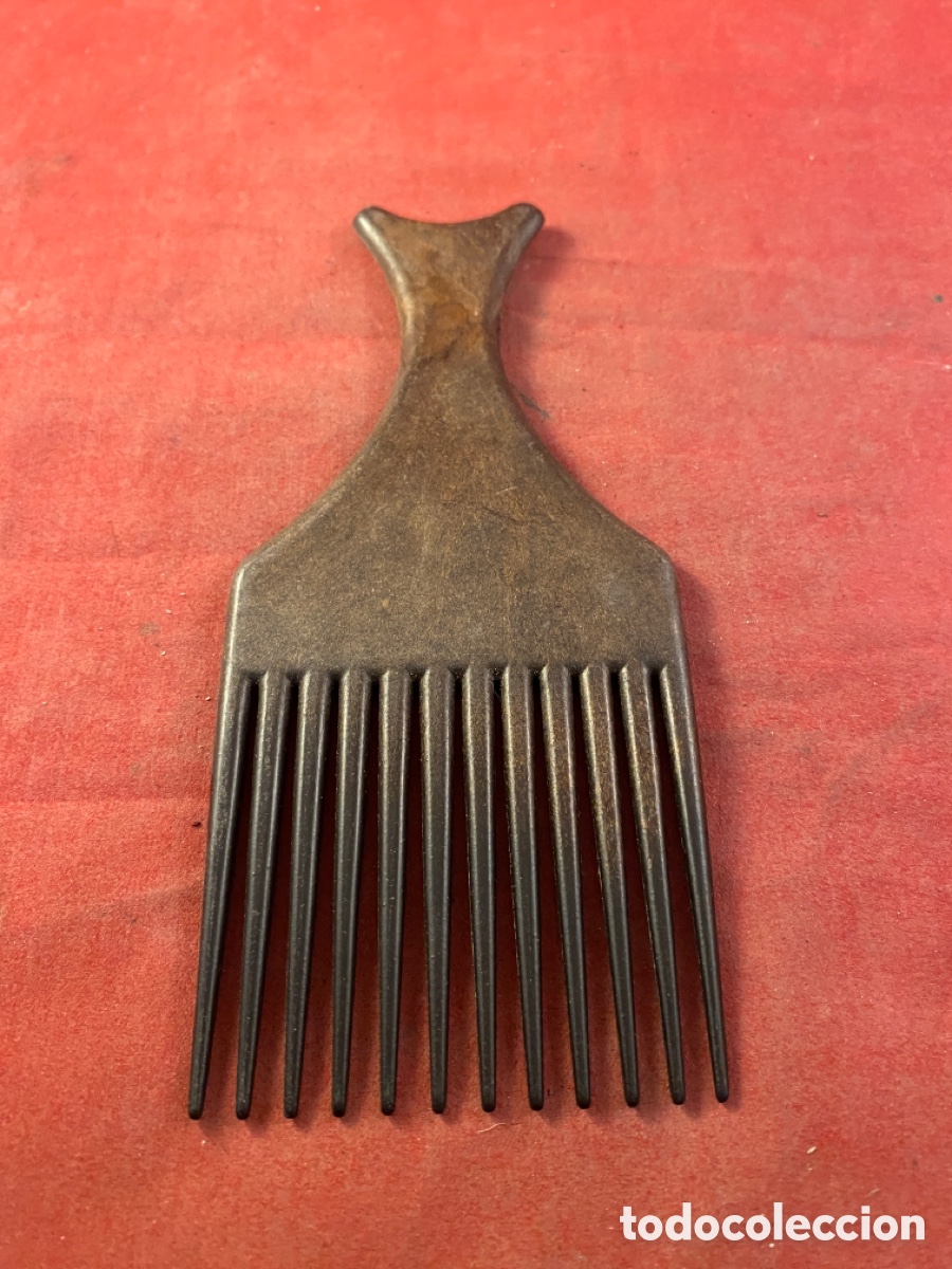 Artesan&iacute;a: Peineta de madera - Foto 1